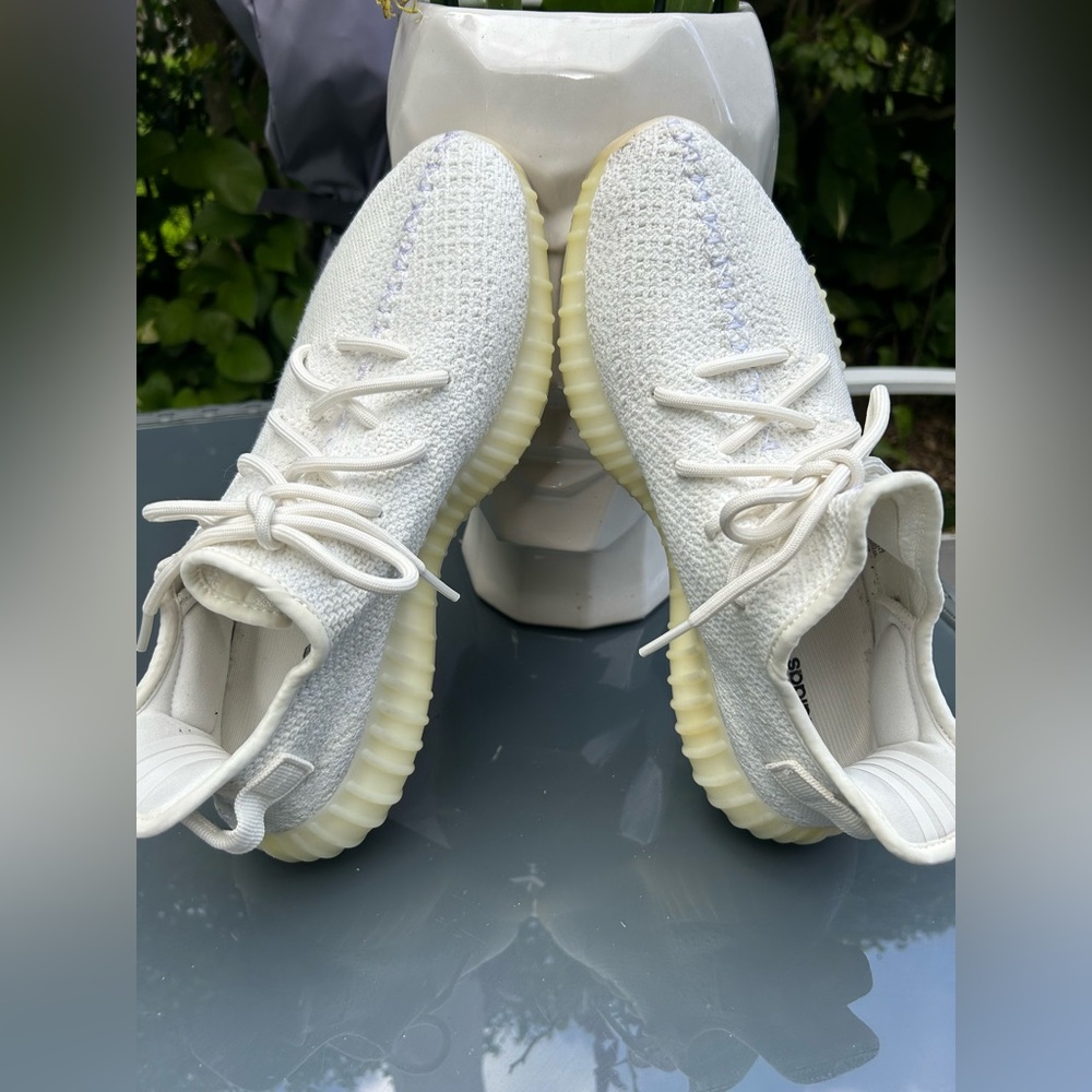 Men’s Yeezy Adidas sneakers (size 9.5)